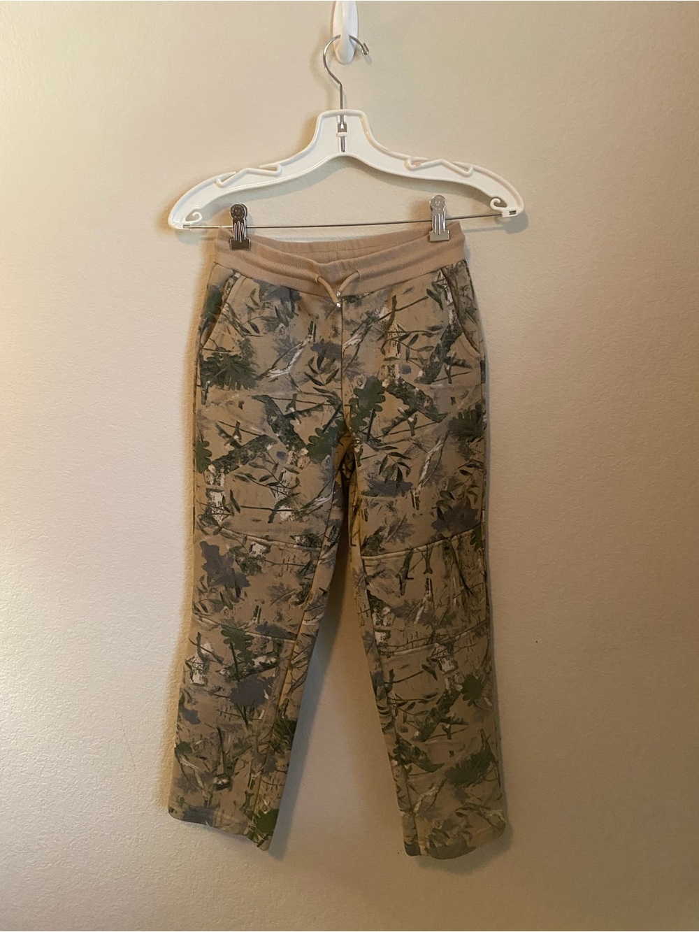 Forever 21 Beige Camo Jogger Pants with Green Print